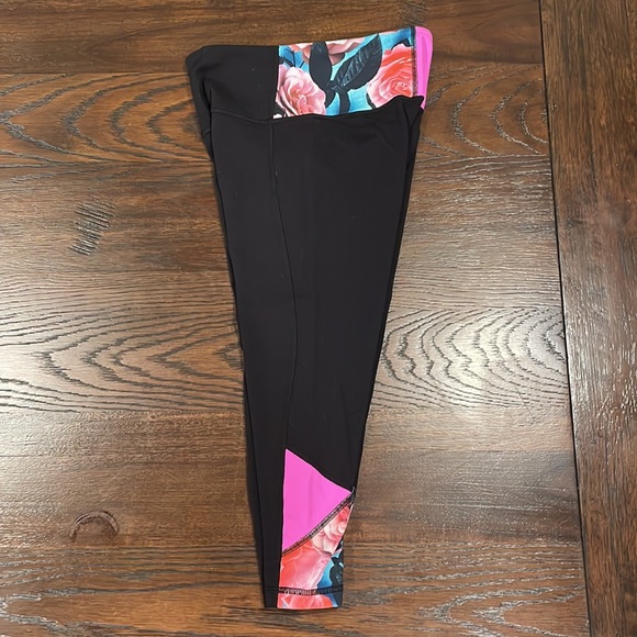 Lulu Lemons - Picture 3 of 7